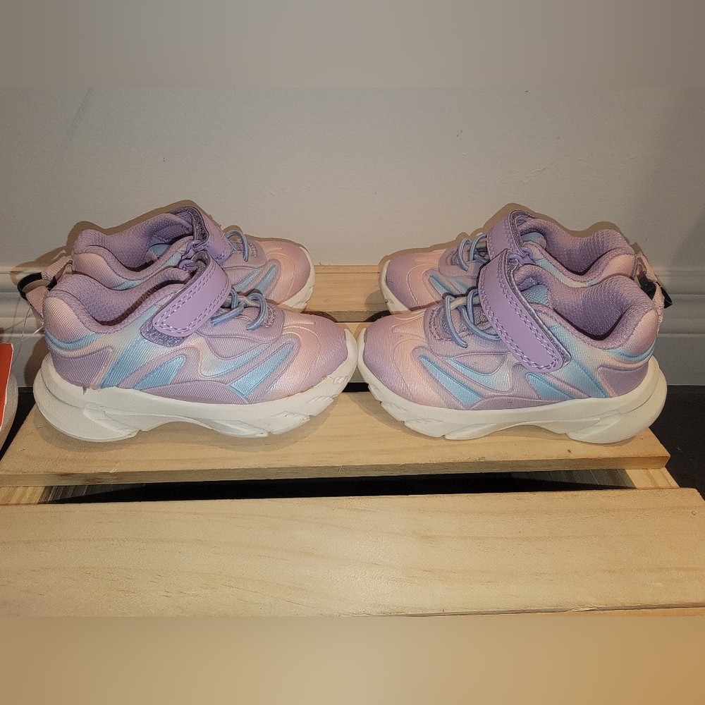 NWT Joe Fresh Baby Girls Athletic Sneakers – Size 4 – Cotton Candy Colors